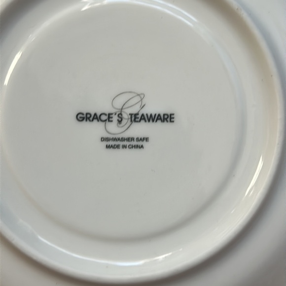 Grace’s Teaware cup and saucer with matching box. - Picture 5 of 8